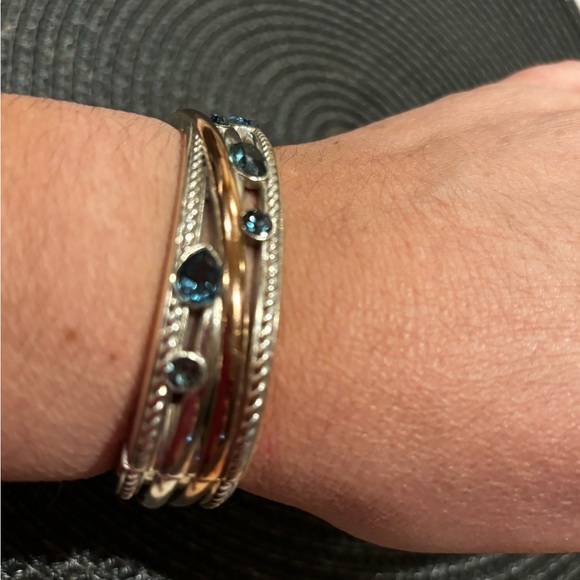 FINAL PRICE 🔥Brighton Silver bangle cuff bracelet two tons with blue💙stones - Picture 4 of 10